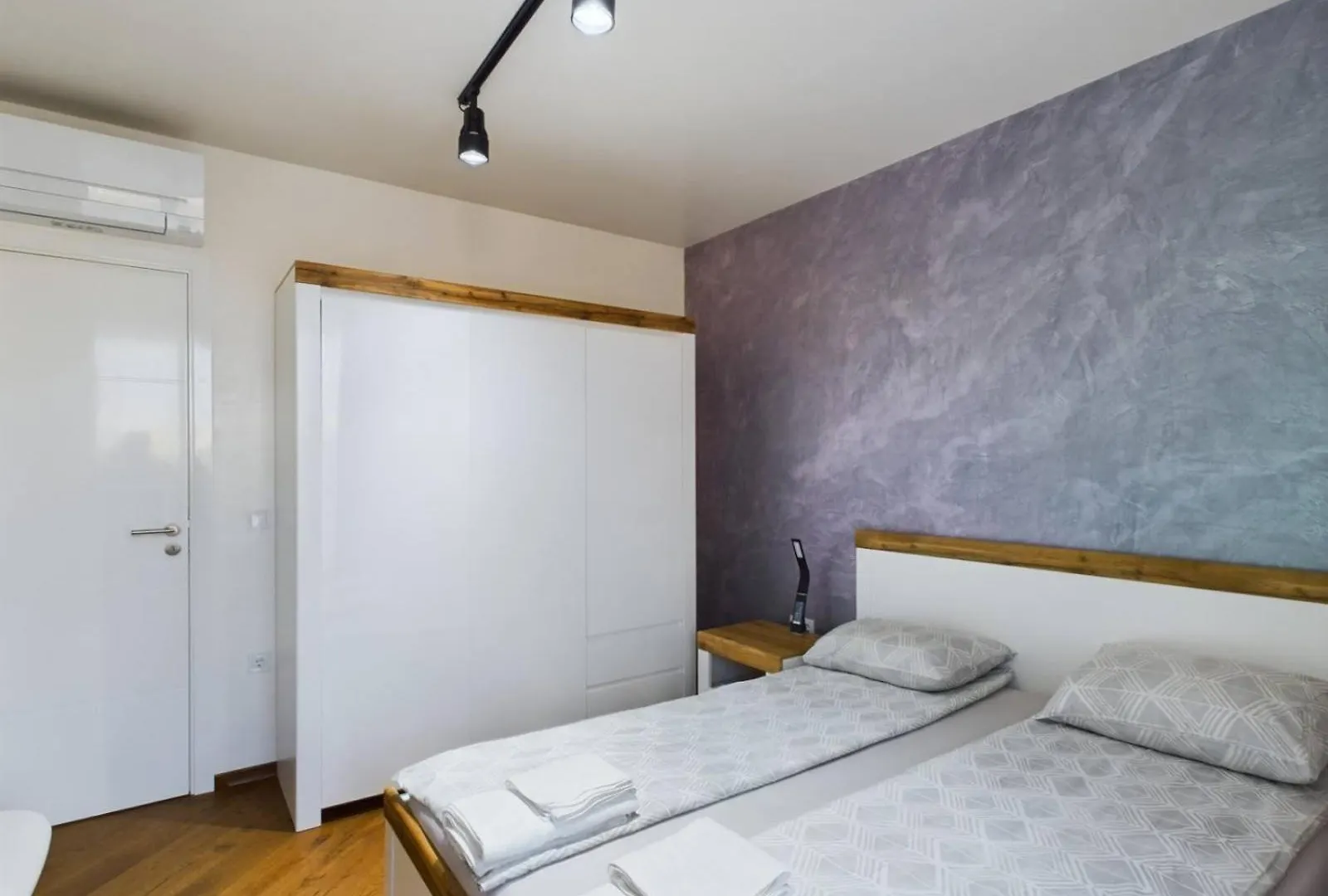 Luxury Apartment In Building K55 With Free Garage Varna 0*,